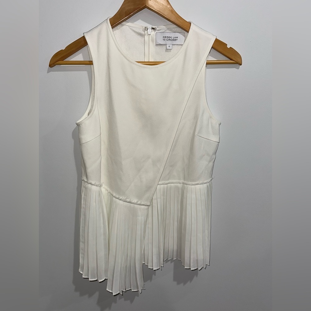 White Top with Zip at the Back